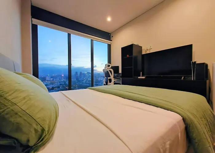 Luxury 20Th-Floor Loft
