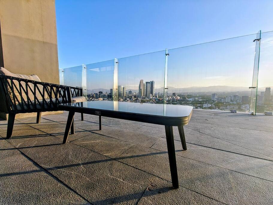 Luxury 20th-floor Loft